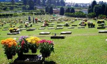 Imagem: Jazigo de 3 gavetas no Cemiterio do Carmo