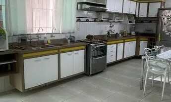 Imagem 4: Casa com quatro quartos sendo um suíte - Planalto - 200m²