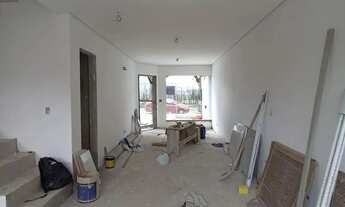 Imagem 5: Sobrado para venda possui 185 metros quadrados com 3 quartos no bairro Hauer - Curitiba