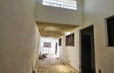 Imagem 6: Casa espaçosa com quintal