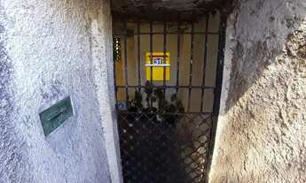 Imagem 2: Alugo casa de fundos com 2 quartos no Méier