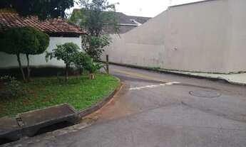 Imagem 2: Casa de esquina em frente ao Parque Macambira