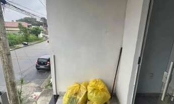 Imagem 3: Casa de dois andares no bairro Taquaril-Betim, dois quartos, um banheiro e uma vaga de gar