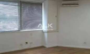 Imagem 2: Conjunto comercial - Imóvel todo reformado à 7 minutos da Estação Berrini CPTM