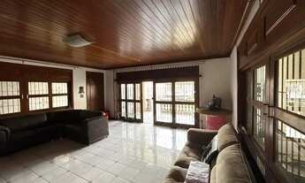 Imagem 6: Sobrado espaçoso no bairro Marco Belém