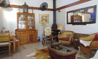 Imagem 2: Casa com terreno de 359,55 com piscina em Ipanema próximo Orla do Guaíba