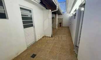 Imagem 3: Casa à venda na Vila Pinheiro Machado, Botucatu - 4 dormitórios e suíte