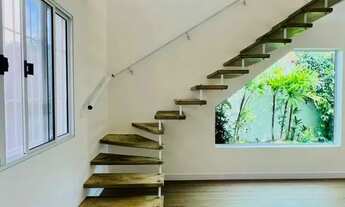 Imagem 4: Sobrado Reformado no Condomínio Tipo Village Próximo à Alameda Lucas Nogueira Garcez, Ati