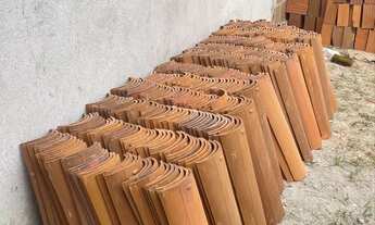 Imagem 4: 400 telhas intermediárias novas