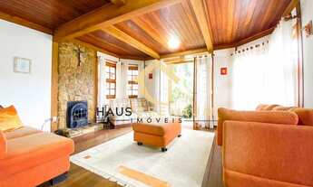 Imagem 5: Casa de condomínio para venda possui 232 metros quadrados com 5 quartos