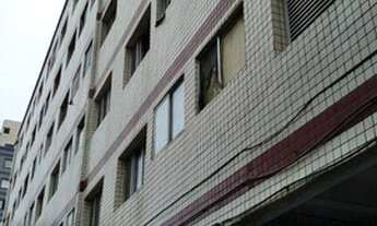 Imagem 2: Apto frente ao mar, pé na areia na V. Tupi, com 51 m² , 02 dorm. semi mobiliado, 01 vaga