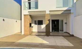 Imagem 3: Casa de condomínio para venda tem 192 metros quadrados com 3 quartos