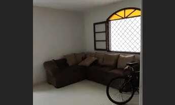 Imagem 4: Casa para aluguel e venda possui 280 metros quadrados com 5 quartos