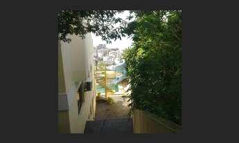 Imagem 5: Casa no morro com linda vista do mar