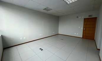 Imagem 5: J-Sala para venda possui 32 metros quadrados em Kobrasol - São José - SC