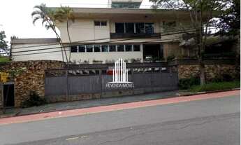 Imagem 2: Casa a venda no Jardim Guedala com 4 Quartos e 4 banheiros em 670 m²