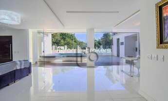 Imagem 2: Vendo casa em São Francisco - Niterói/RJ com 4 quartos, sendo 2 suítes em um terreno de 40