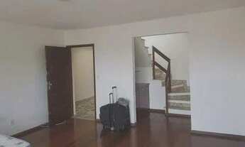 Imagem 3: Casa para aluguel tem 200 metros quadrados com 4 quartos em Imbetiba - Macaé - RJ