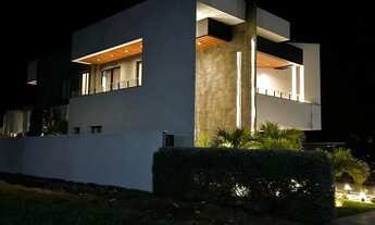 Imagem 2: Imóvel para aluguel possui 400 metros quadrados com 4 quartos