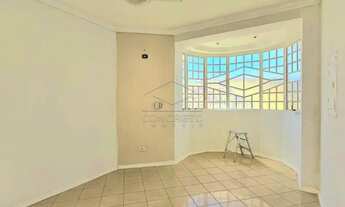 Imagem 3: LINDA CASA COM PISCINA EM ÓTIMA LOCALIZAÇÃO