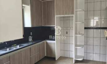 Imagem 5: Casa à Venda com Edícula Bairro Tranquilo e Bem Localizado