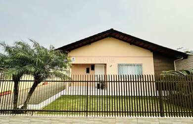 Imagem 4: 2 Lindas casas edificadas em um terreno com 720 m2 em Indaial-SC