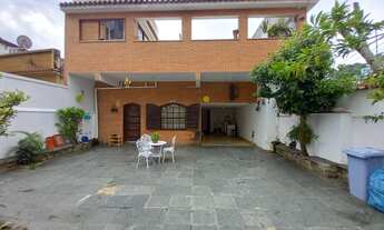 Imagem 3: Casa em Santa Teresa 3 quartos suíte closet piscina churrasqueira 4 vagas