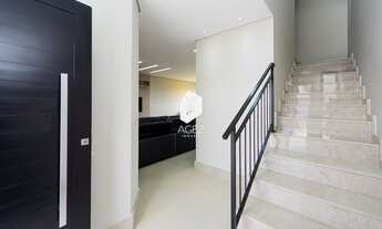 Imagem 4: Casa em condomínio a venda com 03 suítes, quintal e terraço amplo com área gourmet!