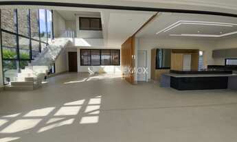 Imagem 2: Casa de condomínio sobrado para venda tem 527 metros quadrados com 4 quartos