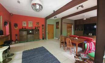 Imagem 4: Casa para venda possui 300 metros quadrados com 3 quartos em Grajaú - Rio de Janeiro - RJ