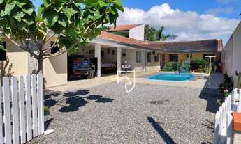 Imagem: CASA COM PISCINA - 3 QUARTOS SENDO 1 SUÍTE