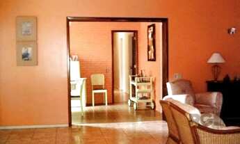 Imagem: CASA DE ESQUINA DE 4 DORMITÓRIOS