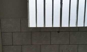 Imagem 4: Casa com 1 dormitório para alugar, 43 m² por R$ 750/mês + taxas - Sítio Cercado - Curitiba