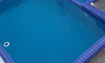 Imagem: Aluga se espaço com piscina para sua festa