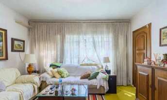 Imagem 2: Sobrado de 130m² com 3 dormr/2 suítes, 3 banheiros, edícula e quintal na Vila Congonhas