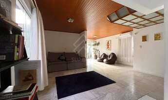 Imagem 4: Casa averbada de 3 andares na praia de Cabeçudas com 3 Dormitórios, sendo 1 Suíte com clos