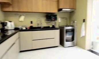 Imagem 2: Sobrado 220 m², com 4 dormitórios sendo 3 suítes, 4 banheiros, 1 vagas, piscina, churrasqu