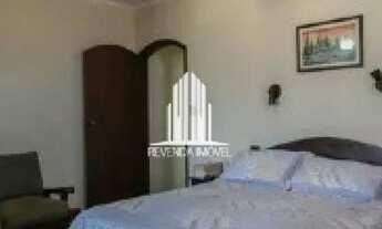 Imagem 6: SOBRADO COM TRÊS DORMITÓRIOS (UMA SUÍTE), TRÊS BANHEIROS E SEIS VAGAS NA SAÚDE