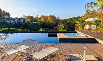 Imagem 3: Mansão de Luxo no Parque dos Manacás: 7 Suítes, Piscina Semiolímpica e Lago Privativo!