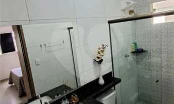 Imagem: Casa com 3 quartos à venda em Centro