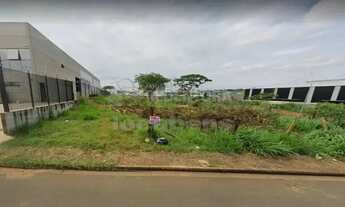 Imagem: Terreno / Padrão - À Venda com área total