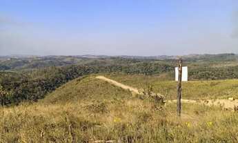 Imagem 2: Ds(terreno rodeado pelo verde!!