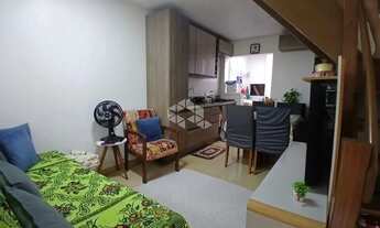 Imagem 3: Sobrado com 50m em condomínio fechado com uma vaga de garagem coberta no bairro Desvio Riz