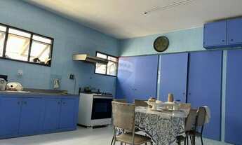 Imagem 5: Casa Ampla à venda no Centro de Maceió, com 9 Quartos, sendo 3 suítes e 5 vagas de garagem