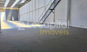 Imagem 7: GALPÃO COM 487m² COM MEZANINO E SALAS - ÓTIMA LOCALIZAÇÃO - EXCELENTE OPORTUNIDADE!