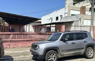 Imagem 3: Terreno à venda, 334 m² por R$ 650.000,00 - Centro - Macaé/RJ