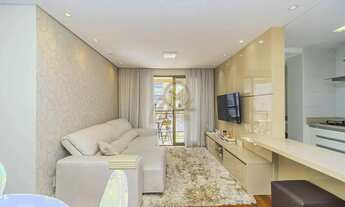 Imagem 2: Apartamento mobiliado à venda no Champagnat com 69 m², 2 quartos e sacada com churrasqueir