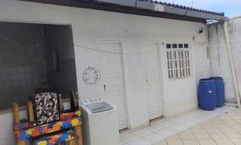 Imagem 3: Casa para Venda em Serra, Jacaraípe, 4 dormitórios, 1 suíte, 3 banheiros, 3 vagas