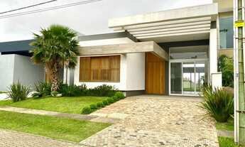 Imagem 3: Casa nova beira lago com piscina de concreto