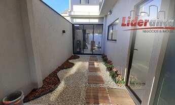 Imagem 3: Casa de condomínio sobrado para venda possui 300 metros quadrados com 4 quartos